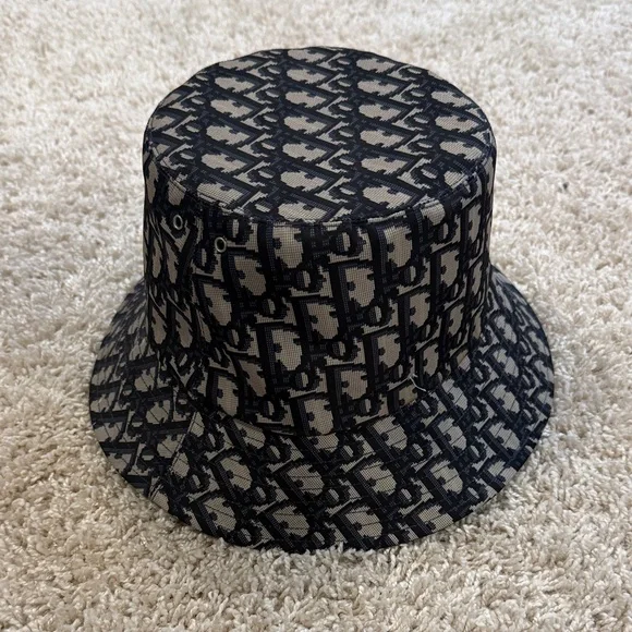 Dior Bucket Hat - Picture 1 of 7